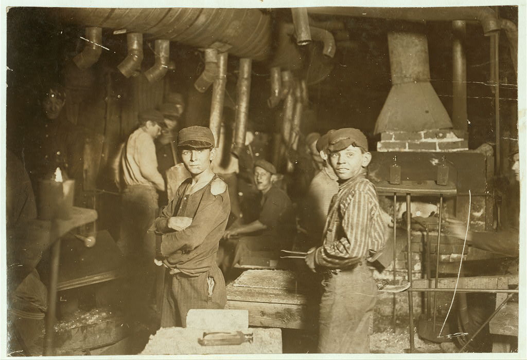 Lewis Hine boys working midnight glass factory Indiana 1908 NCLC Library of Congress